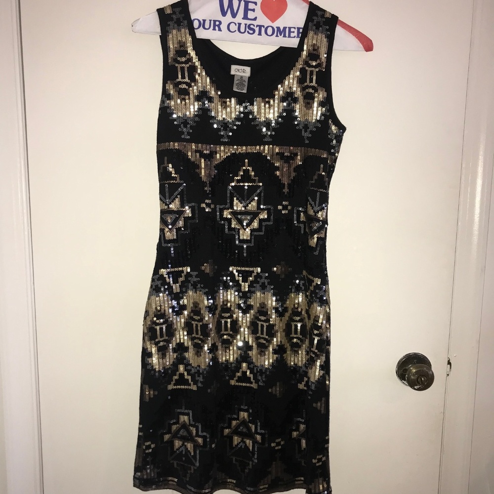 Sequined Cache Mini Dress | Homecoming | New Years